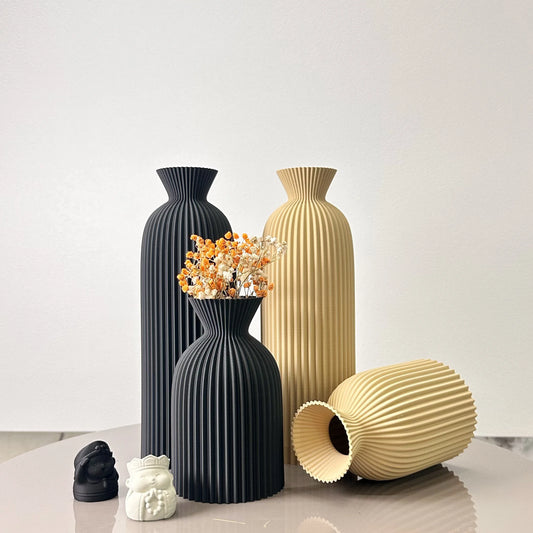 Modern Wavy Decorative Vase Set – 2-Piece Textured Vases